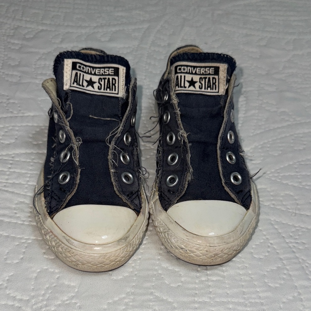Converse Kids Navy size 11 slip on Sneakers
